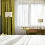 Lindner Frankfurt Sportpark, Part Of Jdv By Hyatt 3*