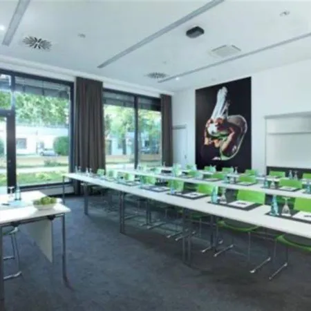 Отель Lindner Frankfurt Sportpark, Part Of Jdv By Hyatt Франкфурт-на-Майне