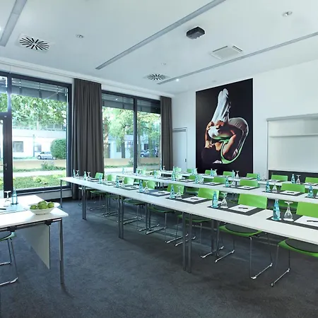 Lindner Frankfurt Sportpark, Part Of Jdv By Hyatt 3*